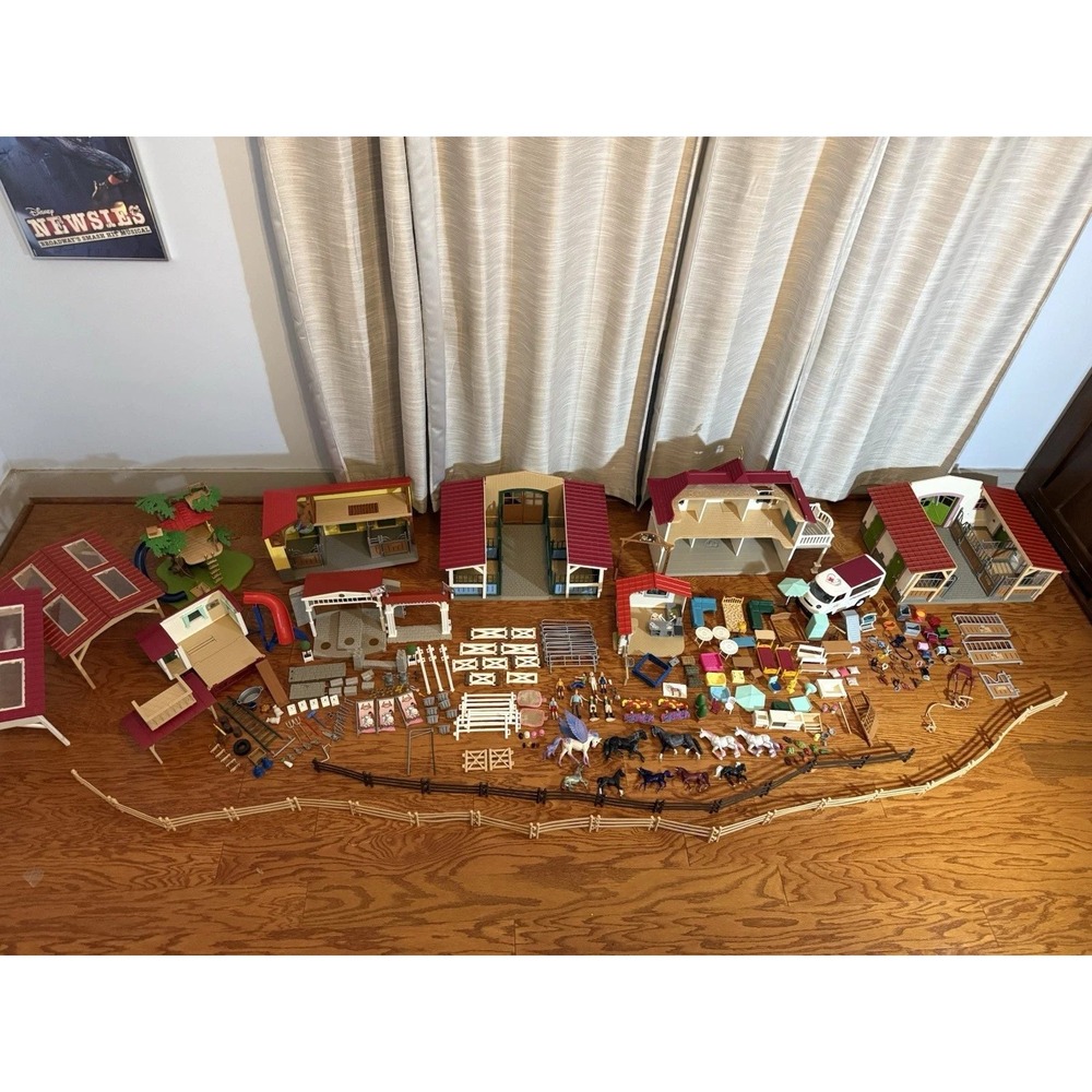 Enormous Bundle of Schleich OVER 200+ PIECES Stables, House, Accessories & More